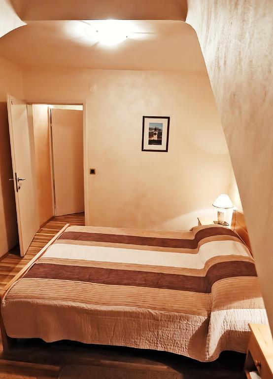 Apartmani Amaro Novi Sad Habitación foto