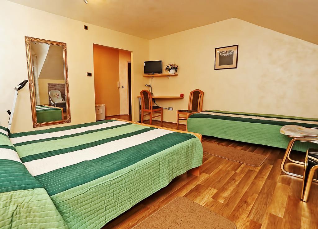 Apartmani Amaro Novi Sad Habitación foto
